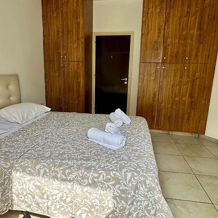 Private Room In Shared Flat ニコシア エクステリア 写真