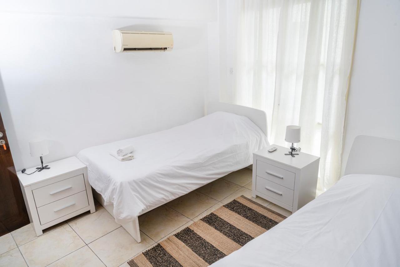 Private Room In Shared Flat ニコシア エクステリア 写真