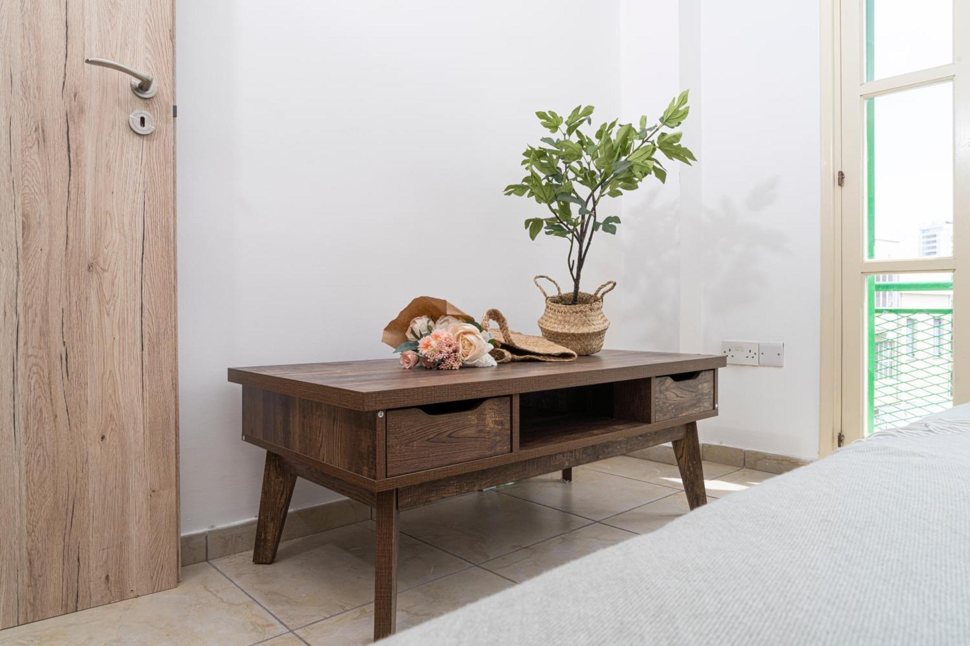 Private Room In Shared Flat ニコシア エクステリア 写真
